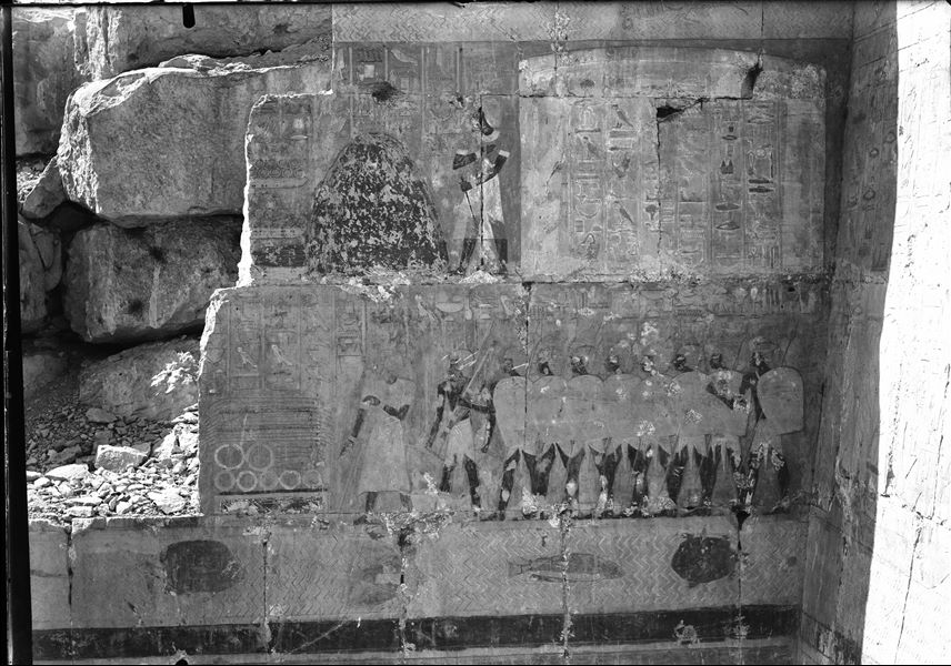 South side of the mortuary temple of Queen Hatshepsut at Deir el-Bahari. Wall scene from the portico in the middle terrace depicting the journey to Punt. 