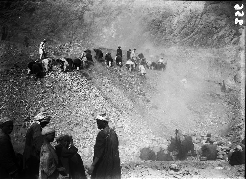 Excavations along the slope of the mountain, on the right side of the temple of the goddess Hathor. Schiaparelli excavations. 