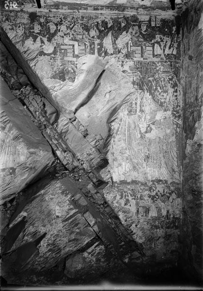 Parete dell’anticamera della tomba di Penbuy e Kasa (TT10). La parete risulta molto rovinata. 