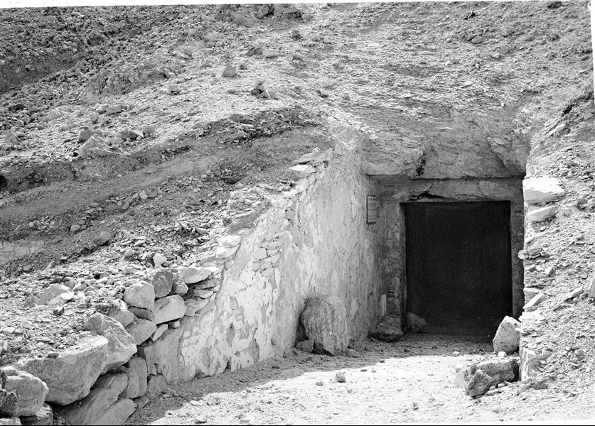 Entrance to the tomb of Prince Paraherwenemef (QV42). At the entrance, there is a plaque commemorating its discovery during Italian excavations in 1904. Schiaparelli excavations.