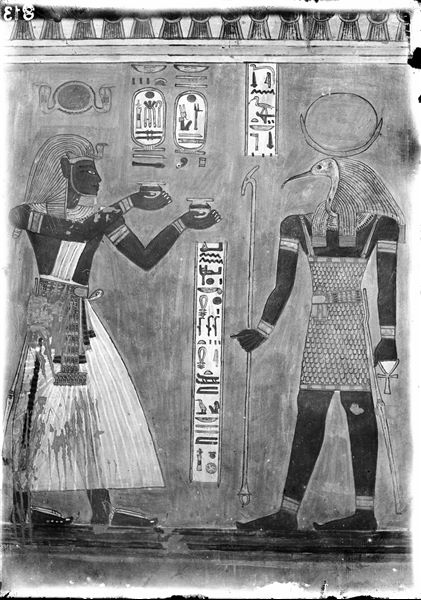 East wall of the rear annex (scene 17) from tomb QV44, depicting Pharaoh Ramesses III performing an offering ritual to the god Thoth. Schiaparelli excavations.
