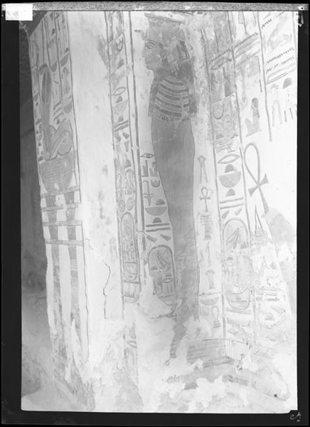 Western annex, scene 36. Queen Nefertari is represented mummiform. On the left, is the entrance to the burial chamber.
