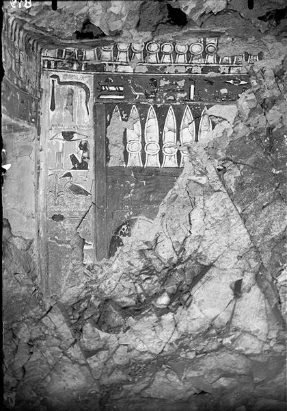 Badly preserved wall. Due to stylistic details it could form part of the remaining paintings in tomb QV36, attributed to an anonymous princess. Schiaparelli excavations.