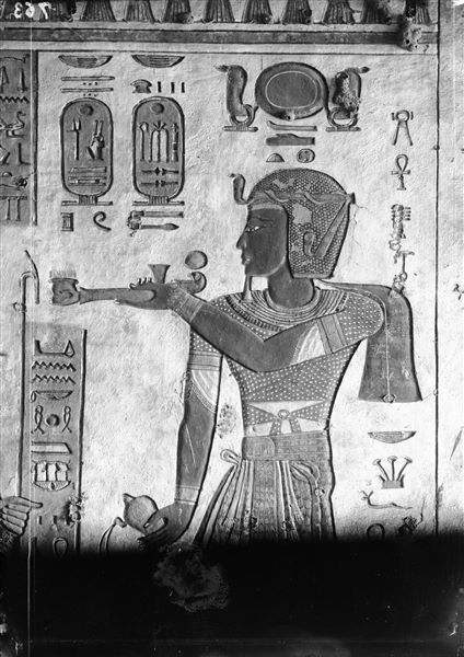 West wall of the vestibule (scene 5) from tomb QV44, depicting Ramesses III facing the god Geb (the latter not visible in this photograph). Schiaparelli excavations.