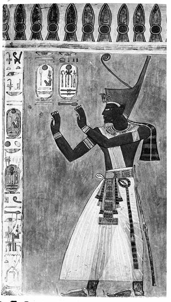 Parete ovest dell’annesso posteriore (scena 19) della tomba di Khaemuaset (QV44). È rappresentato il faraone Ramesse III. Scavi Schiaparelli. 