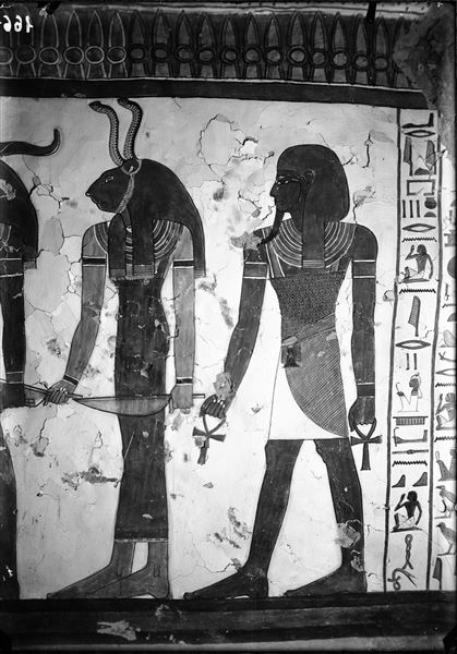 Camera funeraria, parete ovest, scena 30. Sono rappresentati i tre attendenti della seconda porta, che Nefertari deve attraversare.