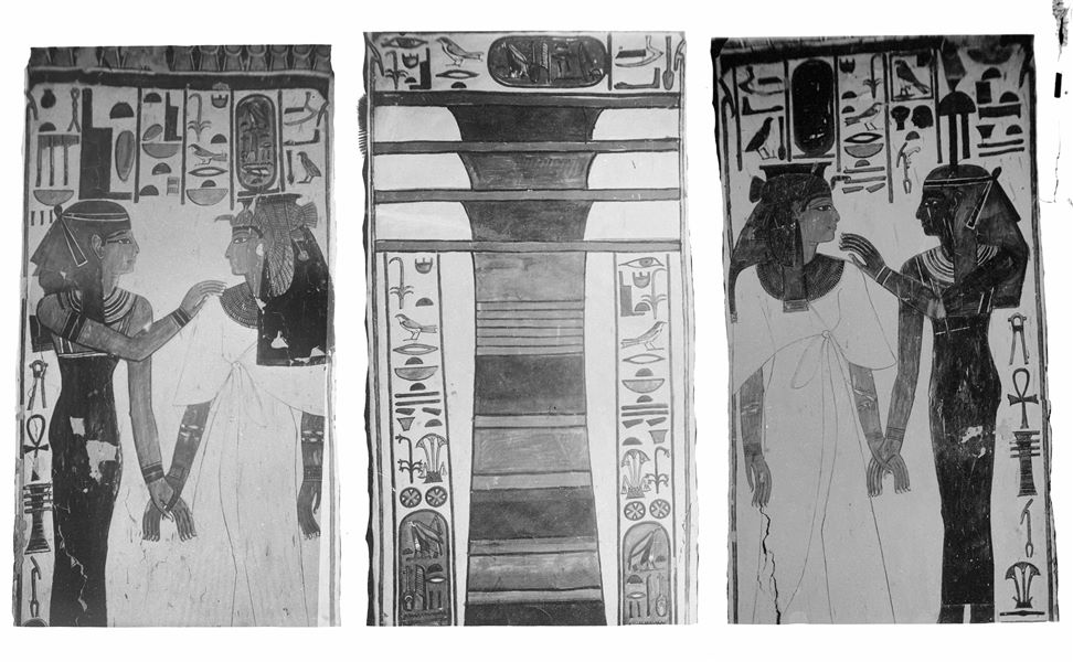 Collage fotografico di tre lati di due pilastri della camera funeraria, da sinistra: pilastro B, lato b (la dea Iside e Nefertari); pilastro A, lato c (pilastro Djed); pilastro B, lato c (la dea Hathor e Nefertari).