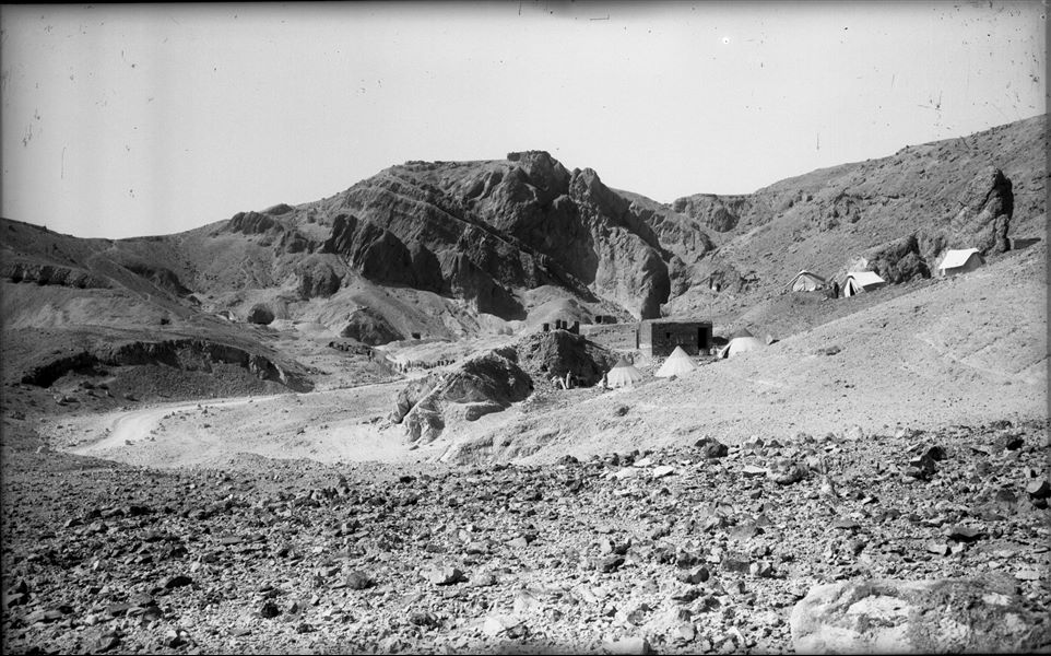 View of the Valley of the Queens. In the foreground the camp is visible with excavations taking place in the background. Farina excavations.