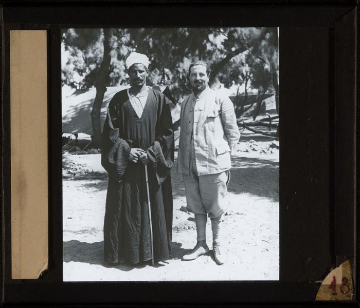 Giulio Farina and Abu Al-Majd Muhammad Mustafa Koraa (1896-1986), mayor of Al-Gerirah/Al-Ghurairah from 1922 to 1965, fotographed in the Italian Archaeological Mission’s camp at Gebelein. Farina excavations.
