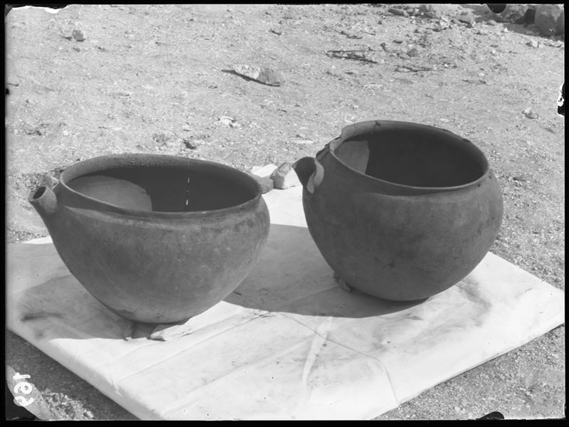 At the end of excavation works, before exporting the finds, they had to be examined by the Egyptian Antiquities Service, which usually retained a small quantity of them. Some photographs therefore include objects that stayed in Egypt. Schiaparelli excavations. 