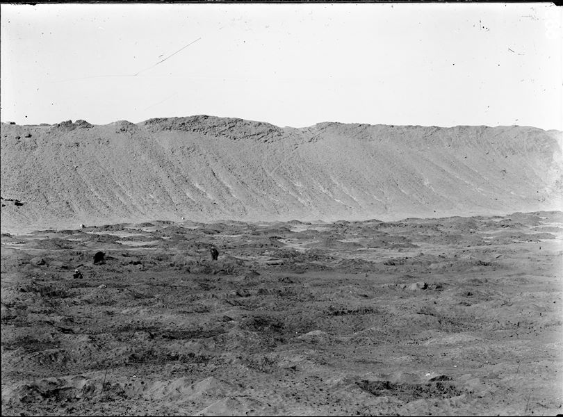 View of the northern hill. This photograph connects perfectly with C00688, allowing for a more extensive view of the hill. Schiaparelli or Giulio Farina excavations. 