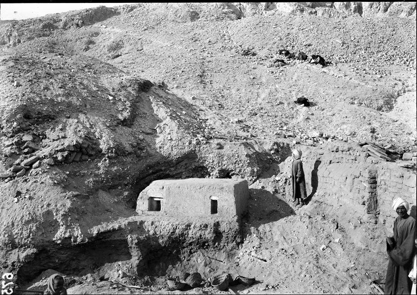 Northern necropolis. A small burial structure in the form of a mastaba. Schiaparelli excavations. 