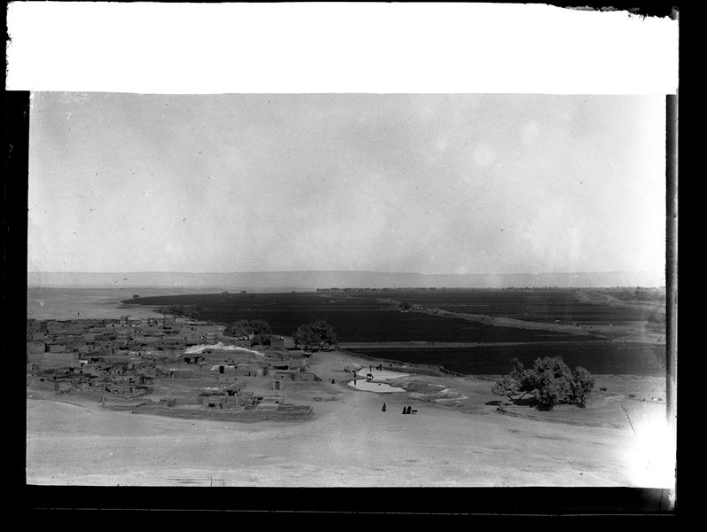  View from above of a settlement presumably near the archaeological site of Gebelein.
