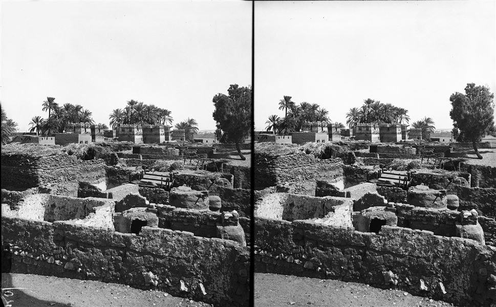 The village of Abu Hummas: houses, animal pens and in the background, pigeon houses. Farina excavations. 