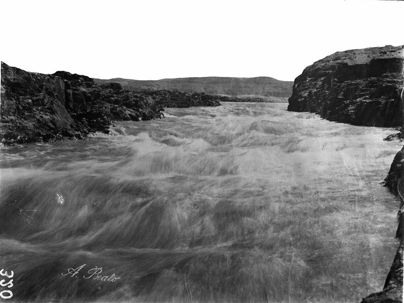 The first Cataract. Reproduction on a photographic plate of a nineteenth-century photograph signed by Antonio Beato.