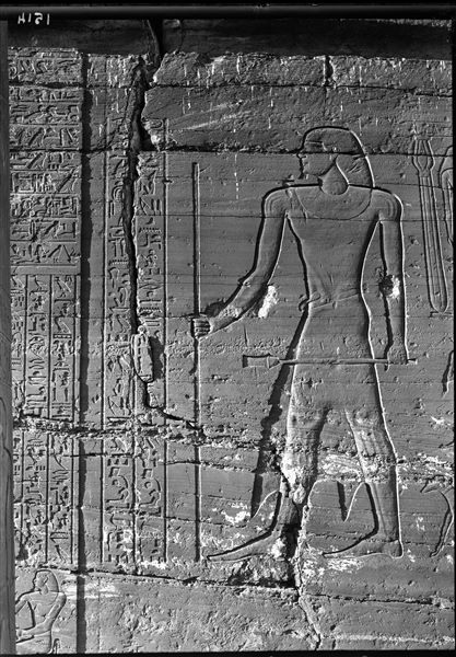 View of part of the facade wall, north (right) of the tomb entrance of Sarenput I (QH 36). Schiaparelli excavations.