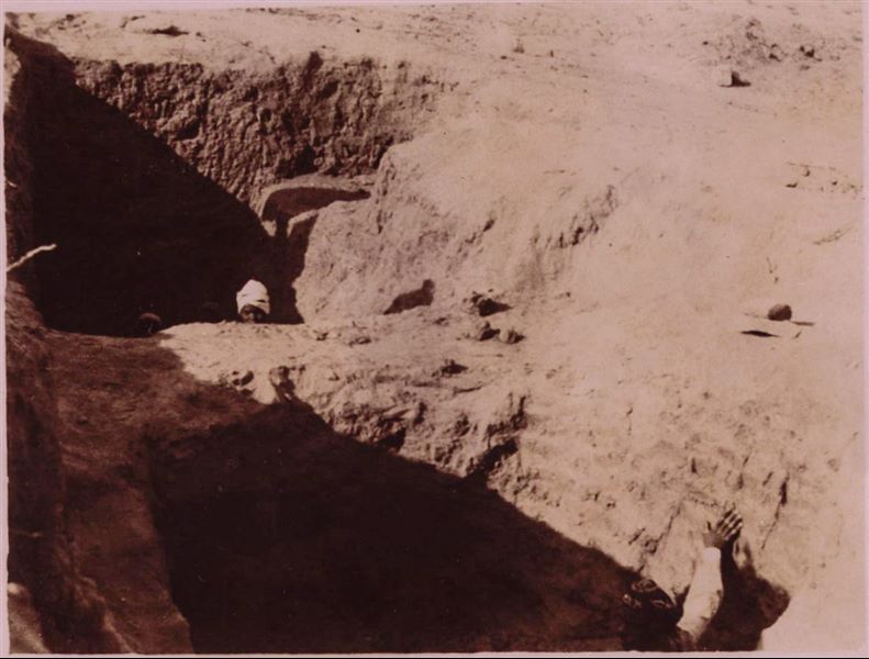 Excavation trench in the Kom area, where a bridge structure can be seen. Schiaparelli excavations.