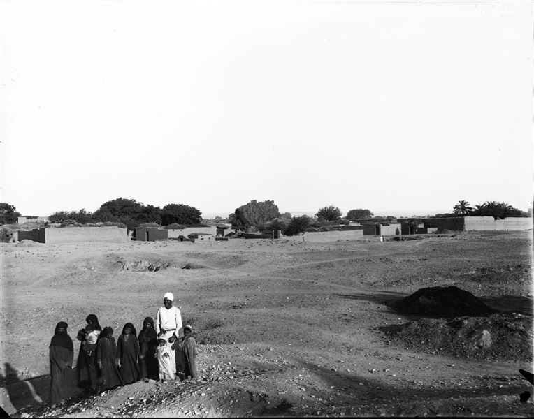 Landscape in the Kom area. In the foreground, the piles of earth removed during excavations in the area. Schiaparelli excavations.