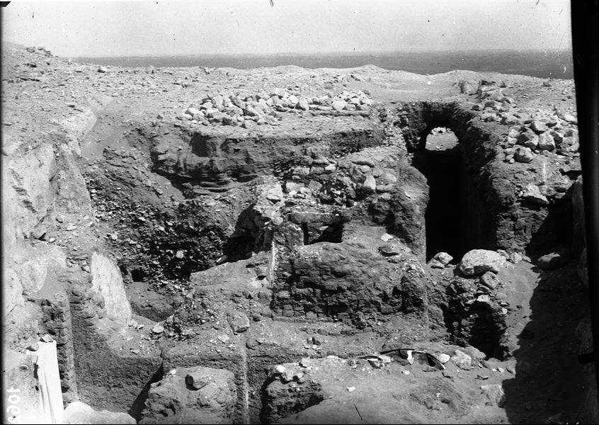 Mastaba di Medunefer. Corridoio coperto, fotografato durante gli scavi. Scavi Schiaparelli.