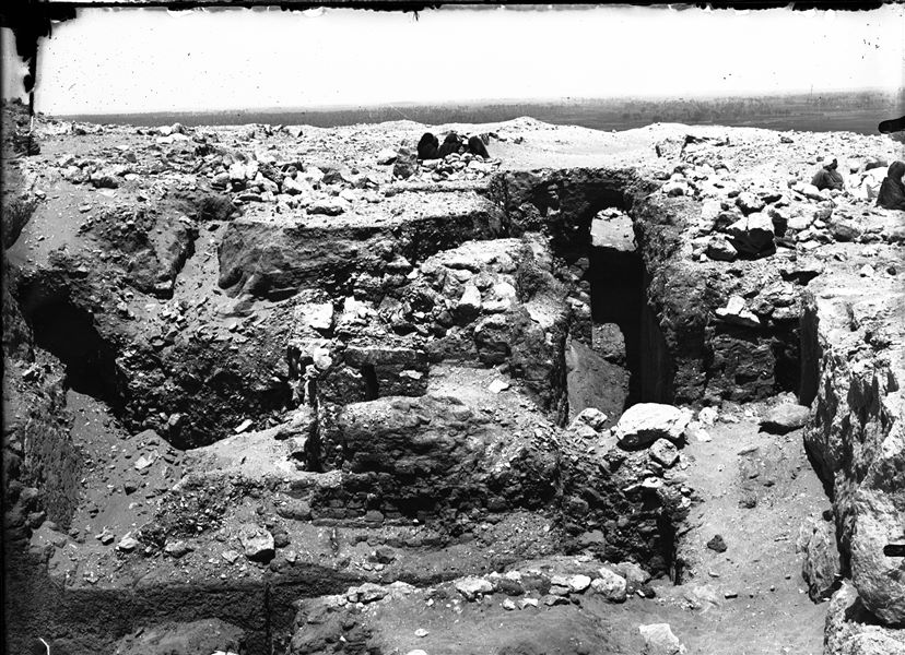 Mastaba di Medunefer. Corridoio coperto, fotografato durante gli scavi. Scavi Schiaparelli.