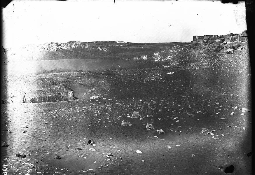 Paesaggio dell’area attorno al settore di scavo, a Giza, in concessione alla Missione Archeologica Italiana. Scavi Schiaparelli.