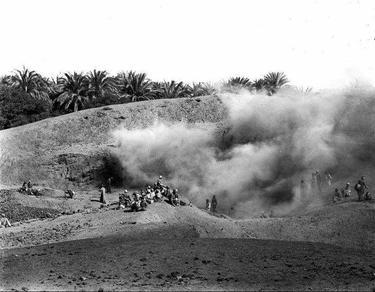 Excavating on the site. Schiaparelli excavations. 