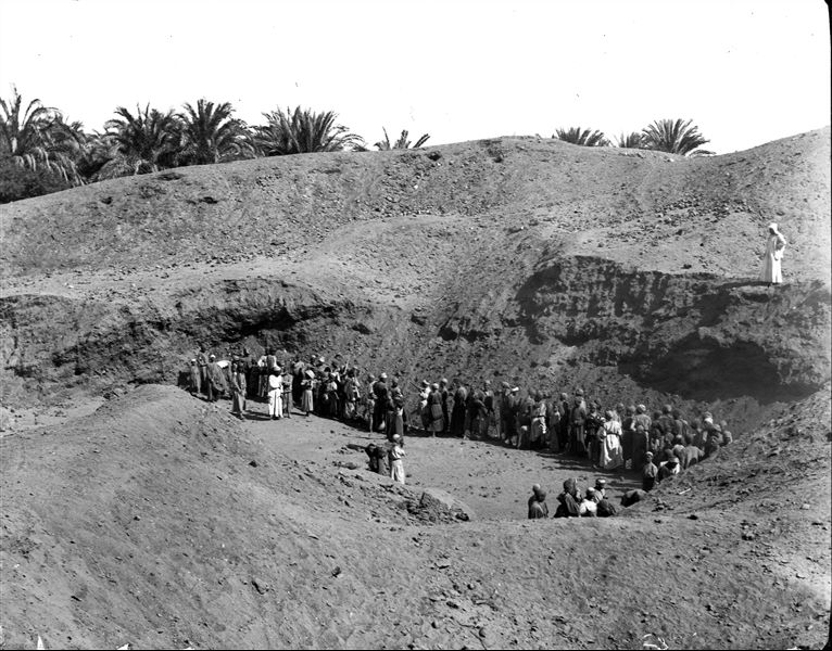 Excavating on the site. Schiaparelli excavations. 