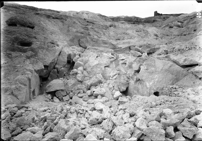 Tomba H11.1 dei Soldati Settentrionali. Scavi Schiaparelli.