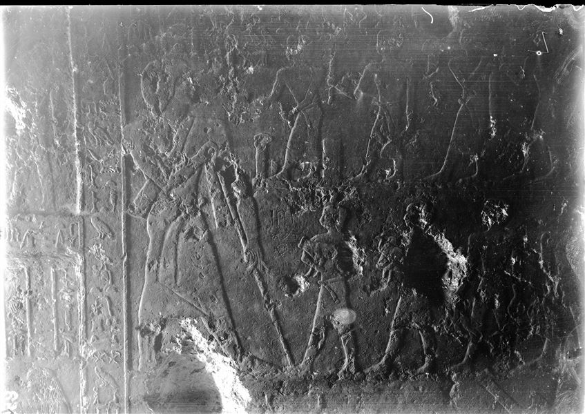 Tomba di Kaikhent (A2), cappella, lato ovest, sezione c. Scavi Schiaparelli.