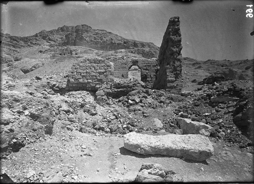 Architectural remains to the east (left) of the tomb of Wahka II. Schiaparelli excavations.