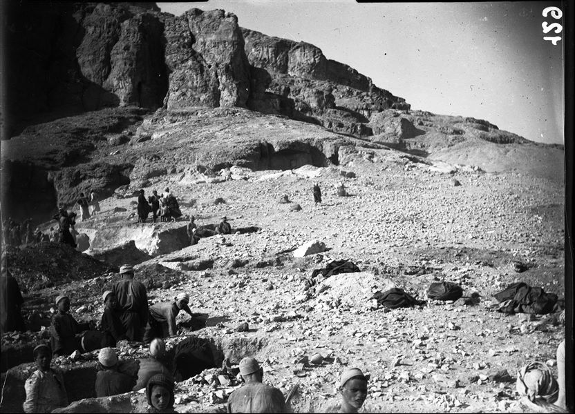 Excavations near the tomb of Ibu, initial phases. Schiaparelli excavations.