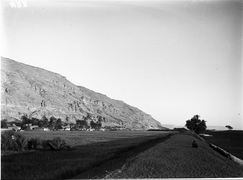 The mountain of Qau near the village of Hammamiya, photograph taken from the bank of the canal. Schiaparelli excavations. 